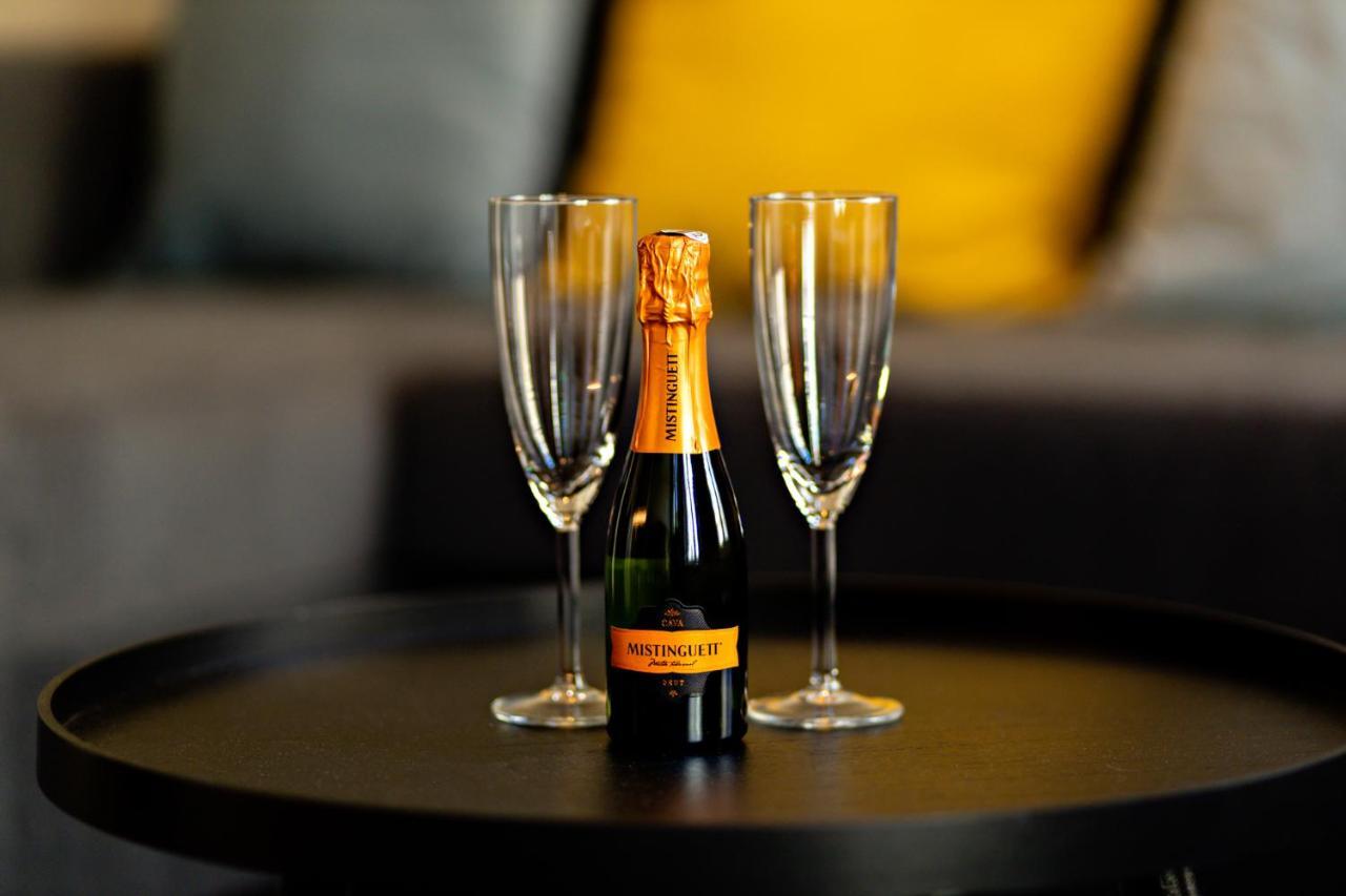 Luxury Suites Princess By Rikas Hotels Antwerp Exterior photo